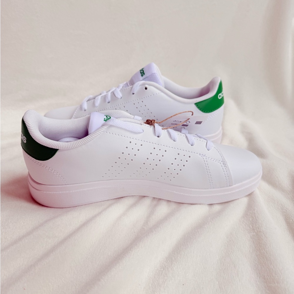 ADVANTAGE BASE 2.0 SHOES Big kids size 4 white/Green - Picture 9 of 10